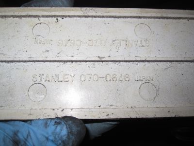 Rear center reflector markings
Keywords: 1984;goldwing;gl1200