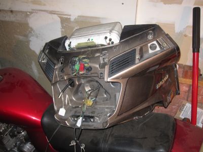Front fairing removed.  All of the "guts" of the faring are still installed in this shot.
Keywords: 1984;goldwing;gl1200