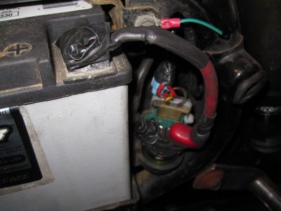 Some tape added to the battery terminal to prevent grounding.
Keywords: goldwing;1987;gl1200