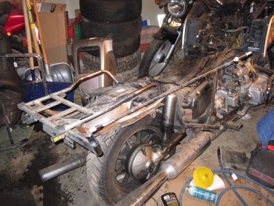 Saddlebag crash guard removed.
Keywords: 1984;goldwing;gl1200;saddle;bag