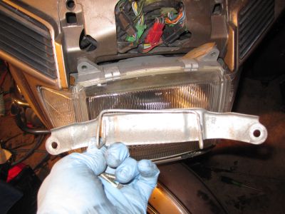 Upper headlight bracket.
Keywords: 1984;goldwing;gl1200