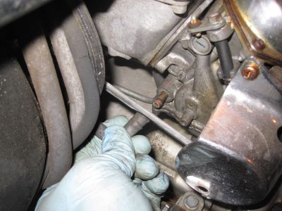 Removing vacuum line
Keywords: gl1200;goldwing;1984