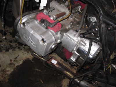 Left subframe removed.
Keywords: gl1200;goldwing;1984